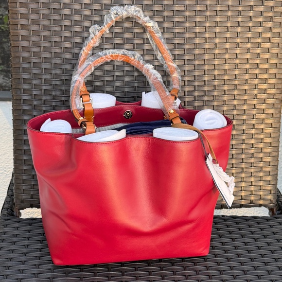 Dooney & Bourke City Flynn LJ044 Wine (Red) Shoulder Bag - Picture 2 of 7